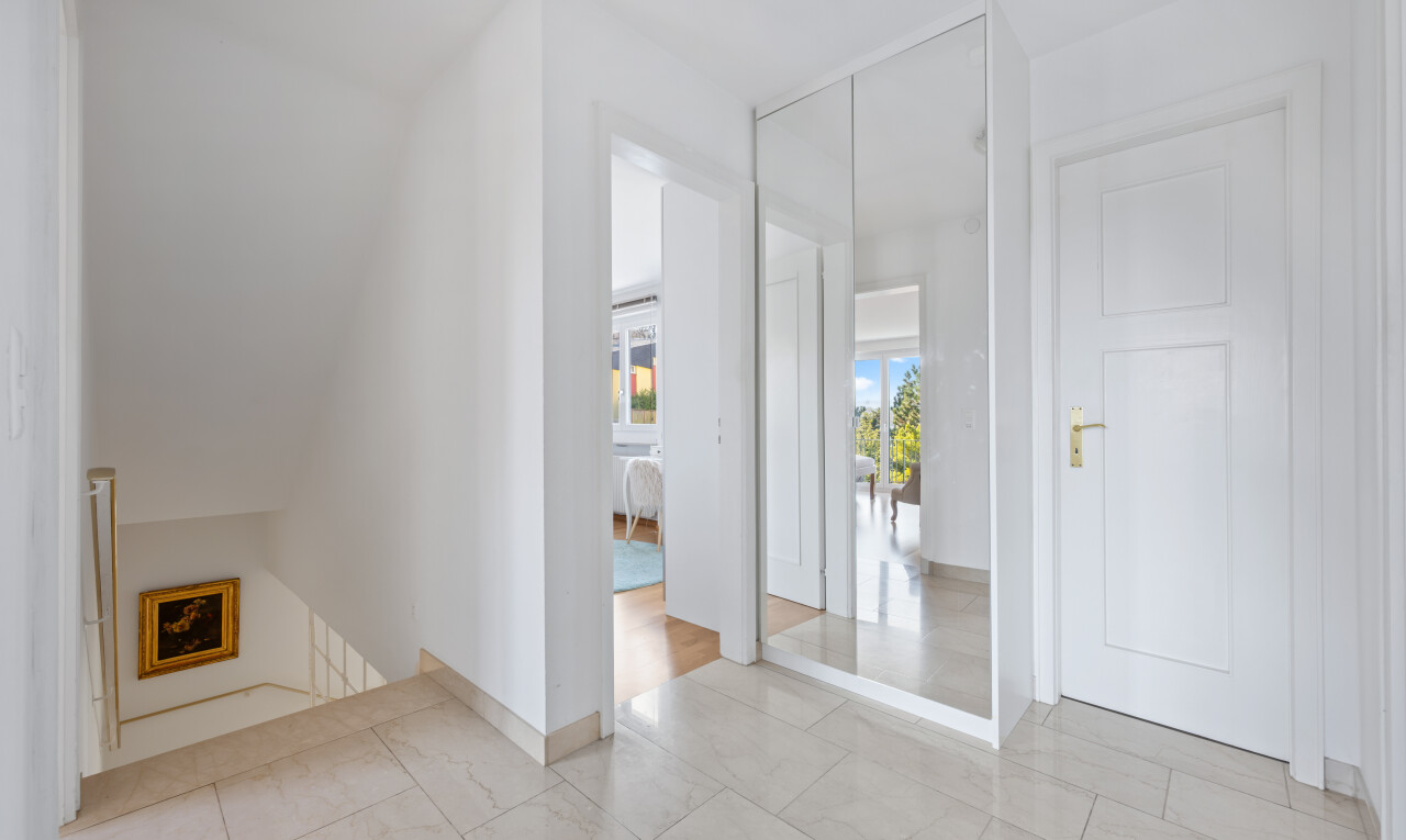 leerer raum mit gipskartonwand, drywall, day time, inside property, und natürliches licht