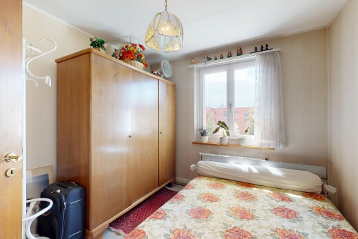 zimmer / schlafzimmer mit inside property, drywall, gipskartonwand, natural light, und natürliches licht