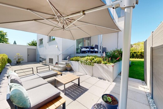 terrasse mit day time, wohnraum im freien, zaun, und terrasse