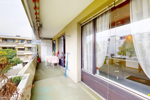 balkon mit balkon und overcast