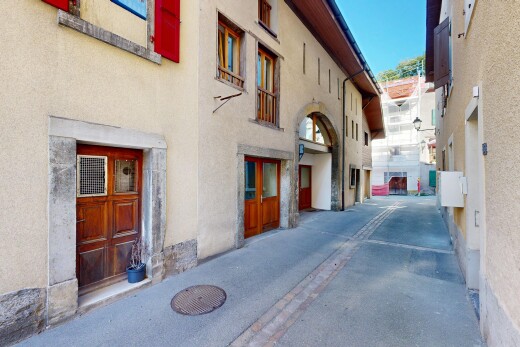 extérieur du bâtiment avec day time et property visible