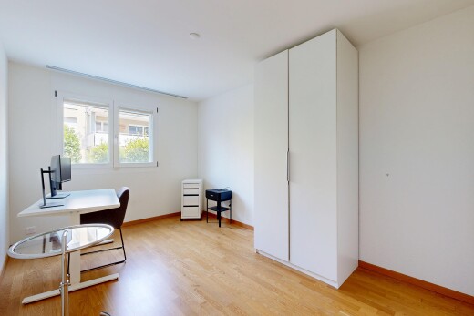büro mit wood finish floor, holzfußboden, drywall, gipskartonwand, und inside property