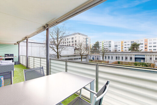 balkon mit day time, apartment complex view, essbereich im freien, from property, und terrasse