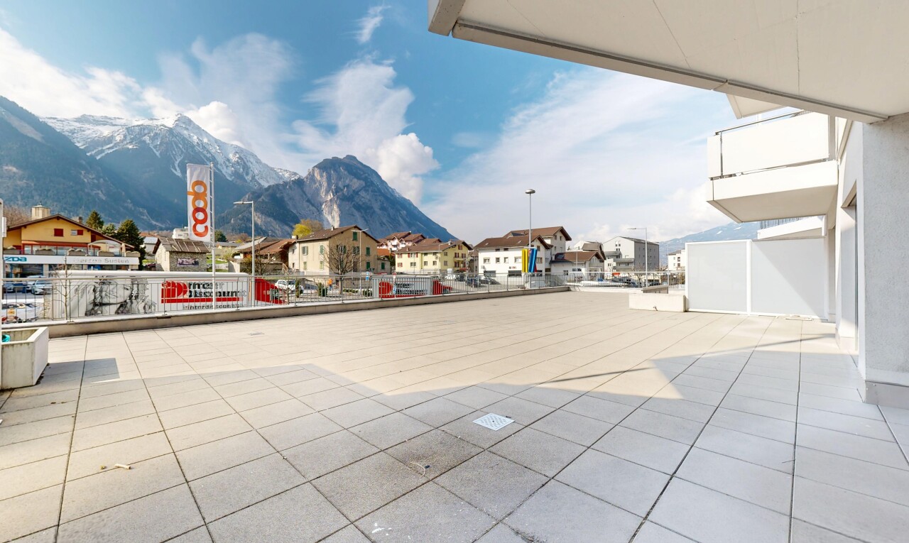 terrasse avec vue sur la montagne
