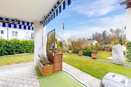 jardin avec from property, pelouse, day time, et terrasse