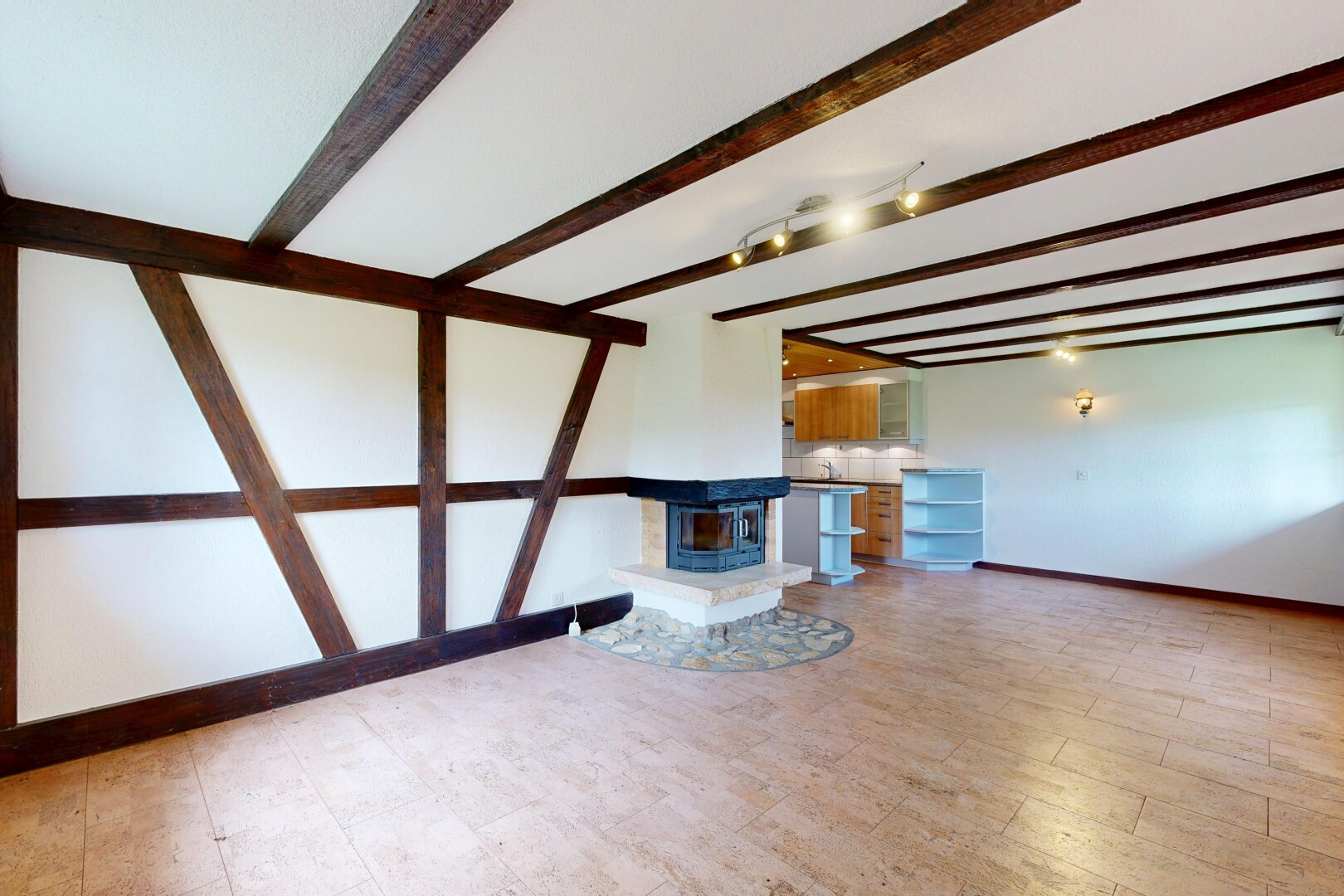 pièce vide avec cloison sèche, drywall, inside property, plinthes murales, et baseboards wall