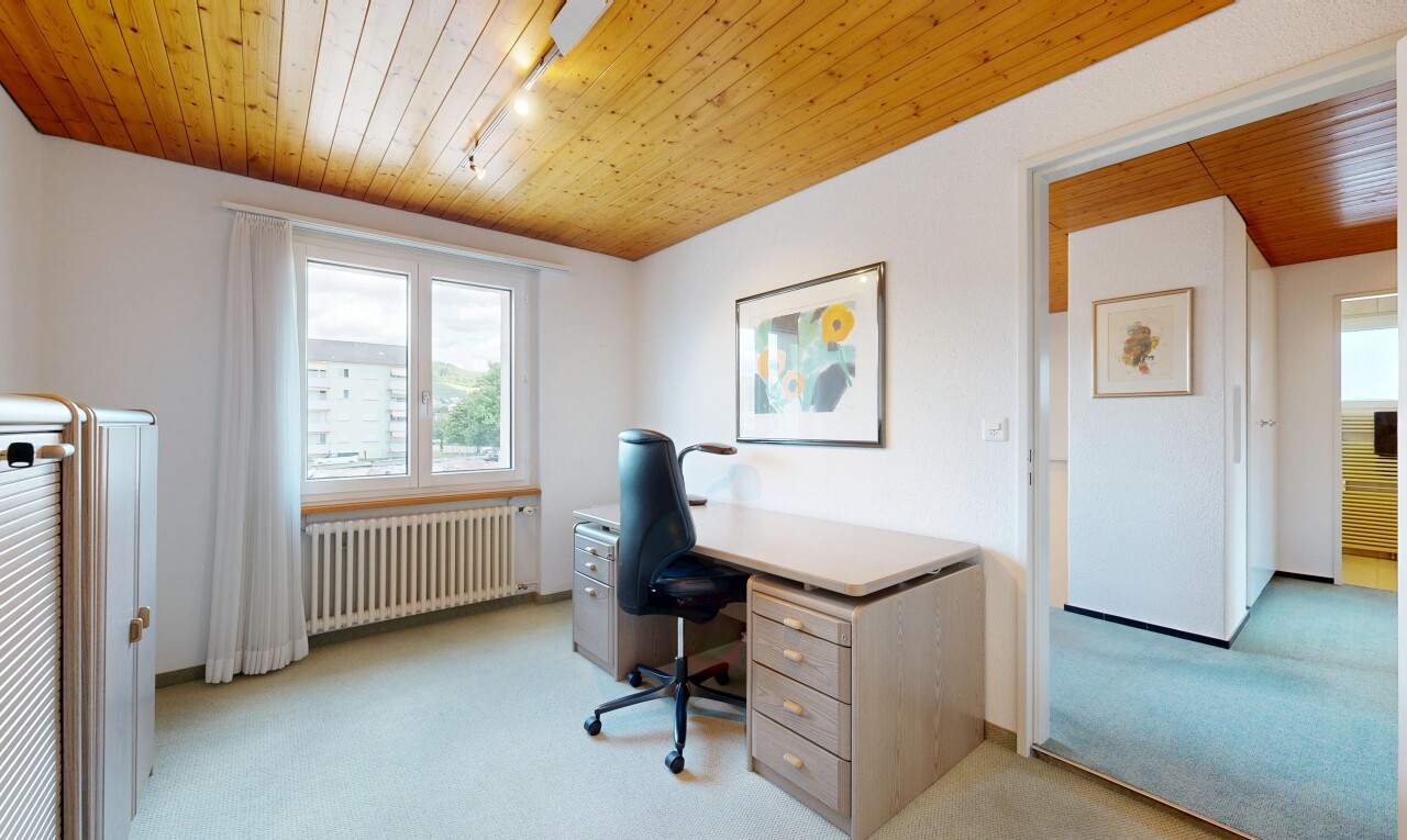 büro mit light floor, kühler, natürliches licht, natural light, und holzdecke