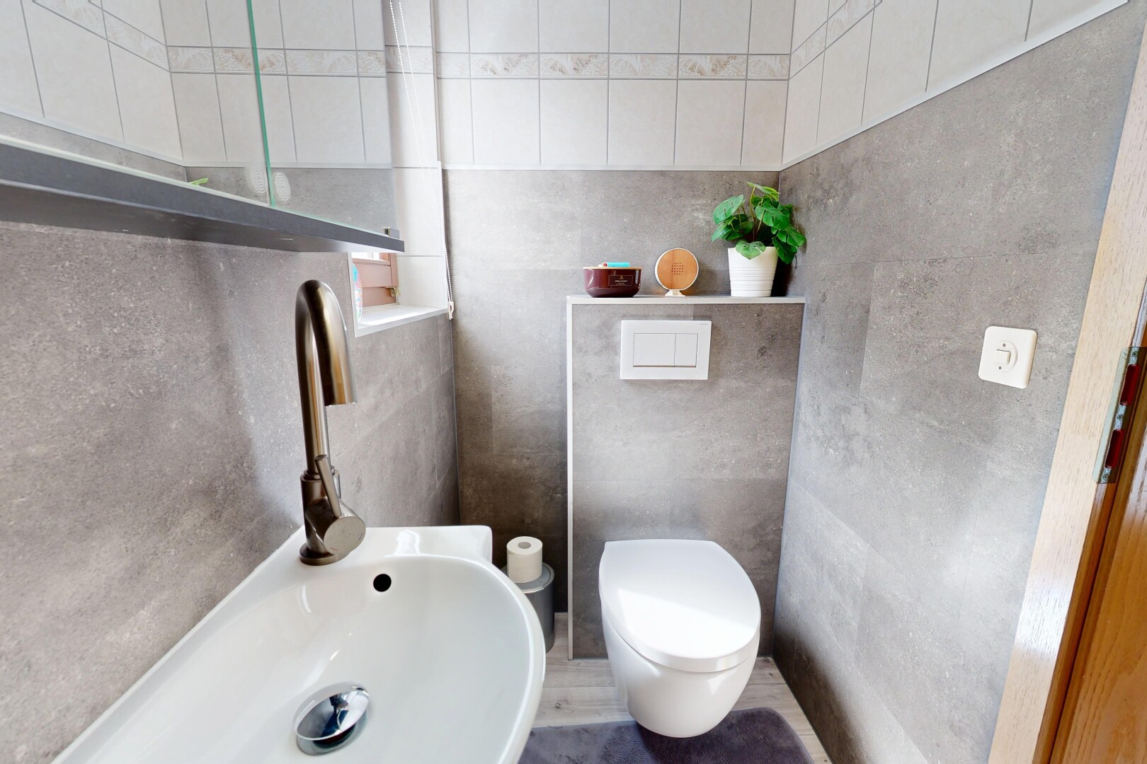bad mit inside property, gäste-wc, und waschbecken
