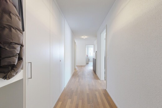 halle / korridor mit holzfußboden, wood finish floor, und inside property