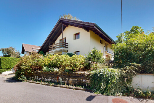 außenansicht mit balkon, day time, und stuckverkleidung