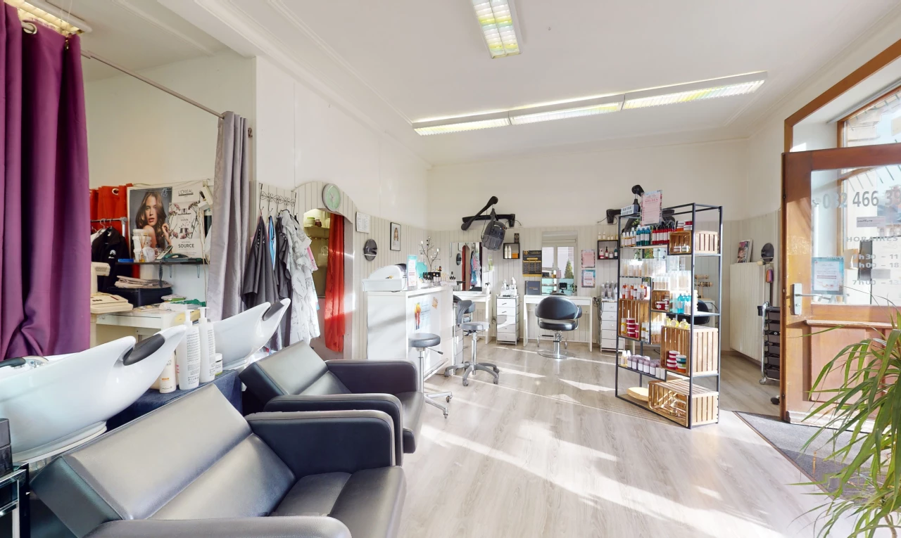 salon avec parquet