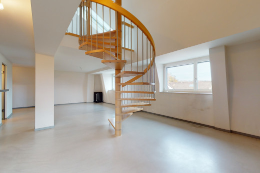 treppe mit natürliches licht