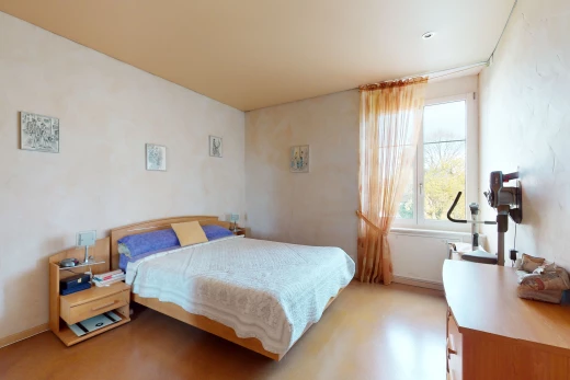 chambre à coucher avec lumière naturelle