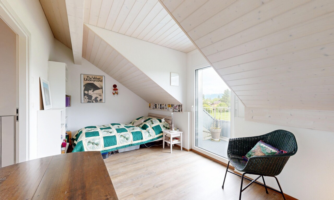chambre avec pièce supplémentaire, wood ceiling, plafond en bois, vaulted ceiling, et plafond voûté