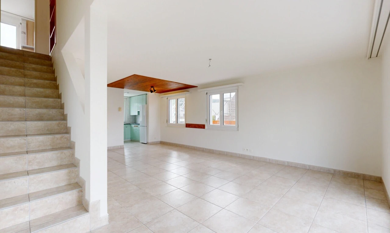 treppe mit treppen, drywall, gipskartonwand, light floor, und inside property
