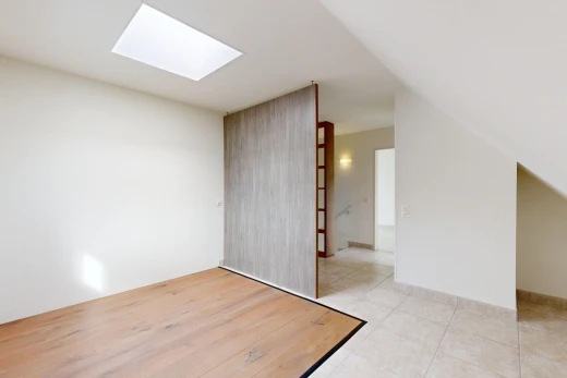 leerer raum mit gipskartonwand, drywall, inside property, und light floor