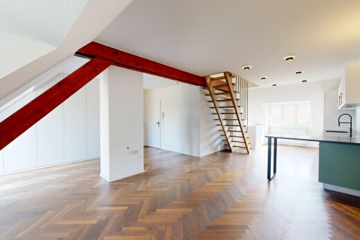 leerer raum mit natural light, natürliches licht, treppen, parquet floor, und inside property