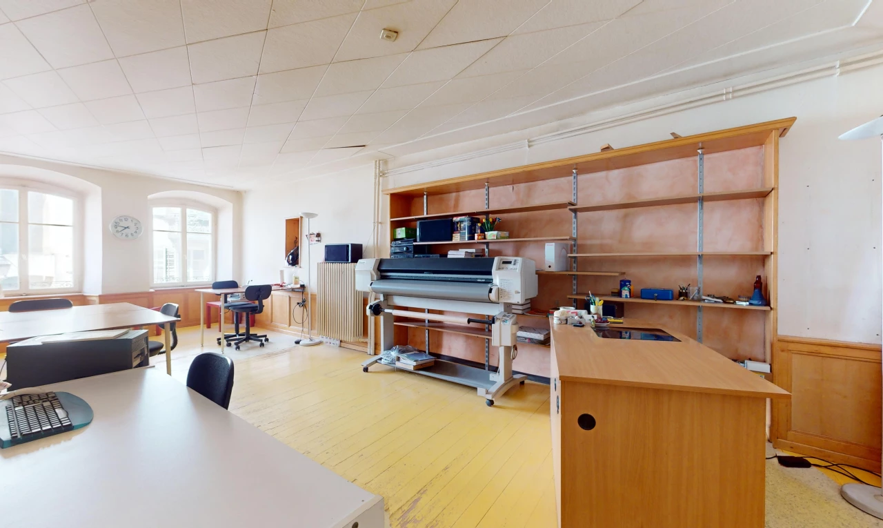 bureau avec lumière naturelle