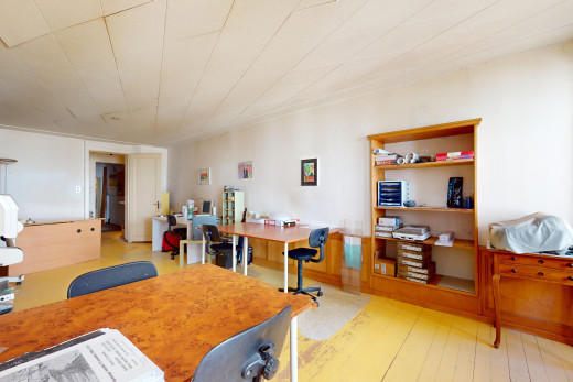 wohn- / esszimmer mit parkettboden