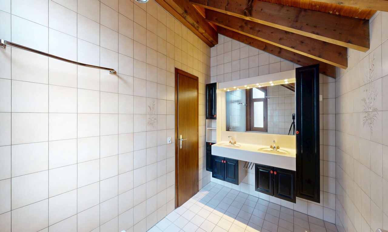 bad mit light floor, tile floor, fliesenboden, tile wall, und fliesenwand