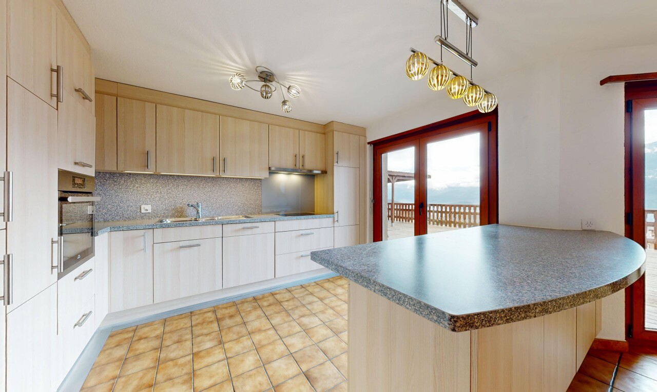 küche mit curved countertops, küchentheke, kitchen peninsula, gipskartonwand, und drywall