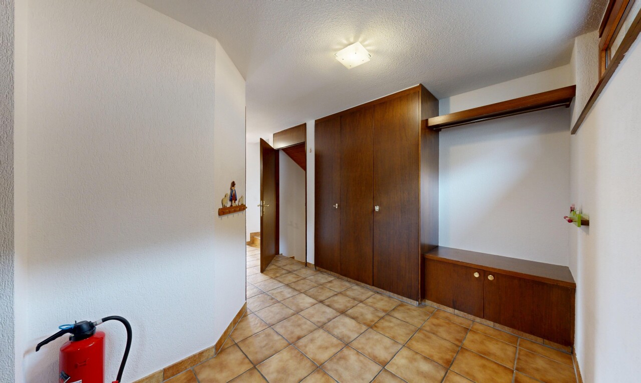 halle / korridor mit inside property, light floor, drywall, und gipskartonwand