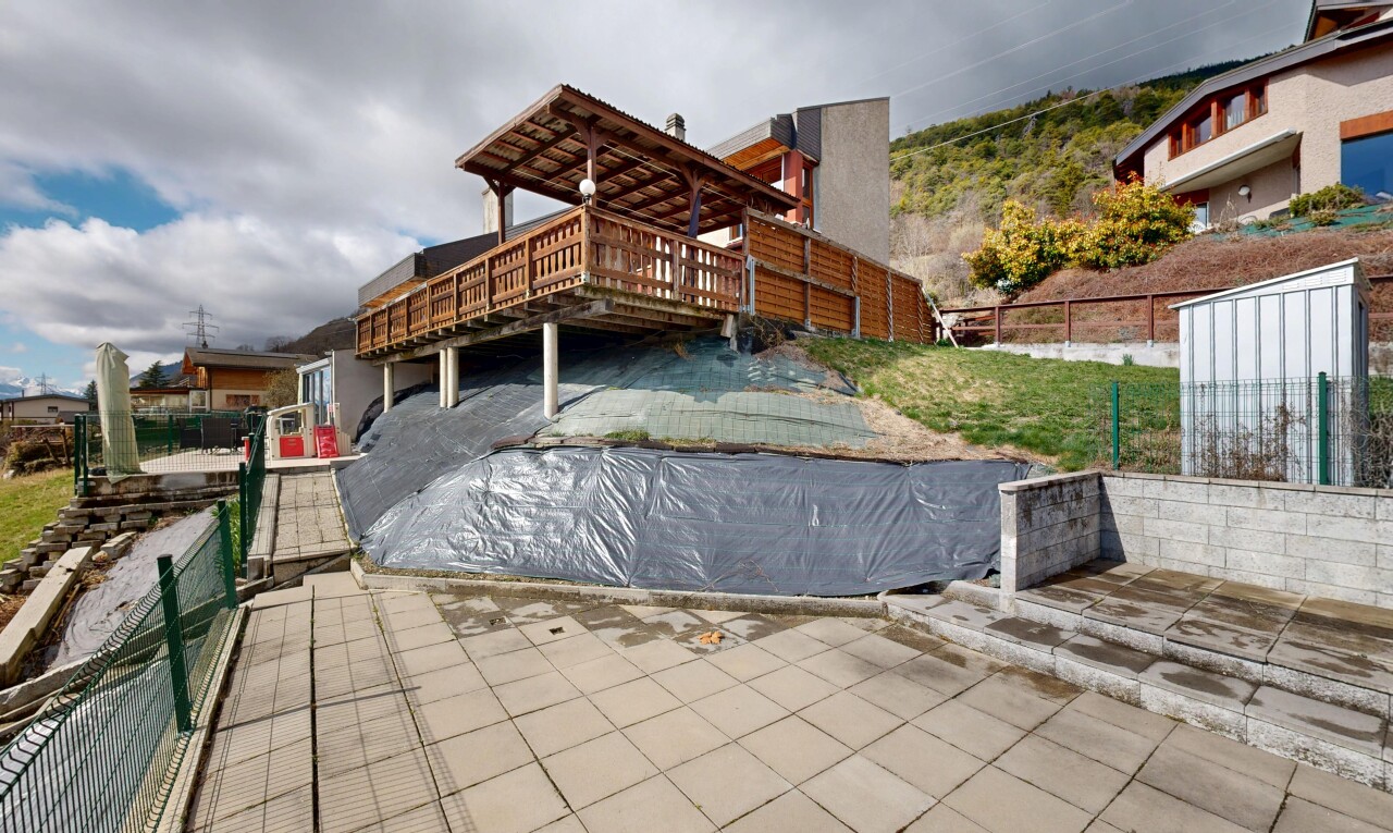 außenansicht mit zaun, from community, terrasse, und deck