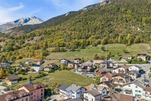 vue sur la montagne avec vue sur la montagne, mountain view, day time, vue résidentielle, et residential view