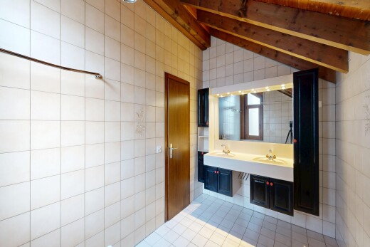 bad mit light floor, tile floor, fliesenboden, tile wall, und fliesenwand