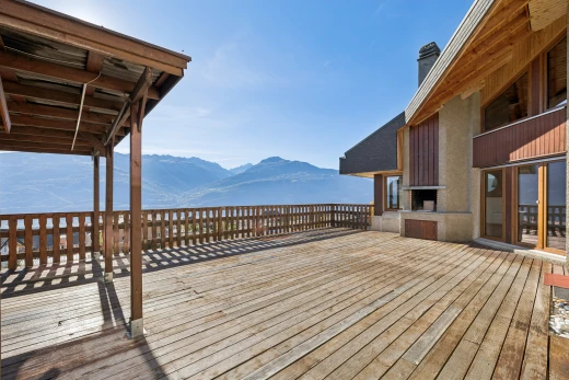 terrasse avec terrasse, vue sur la montagne, mountain view, day time, et from property