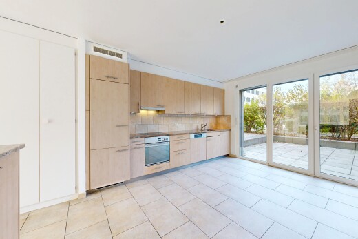 cuisine avec light brown cabinets, armoires marron clair, light floor, four, et inside property