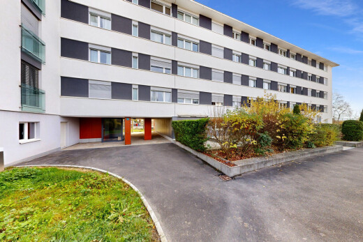 extérieur du bâtiment avec from community, apartment complex view, vue sur le complexe d'appartements, et day time