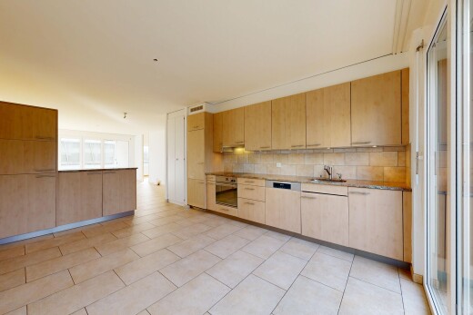 cuisine avec light brown cabinets, armoires marron clair, light floor, four, et inside property