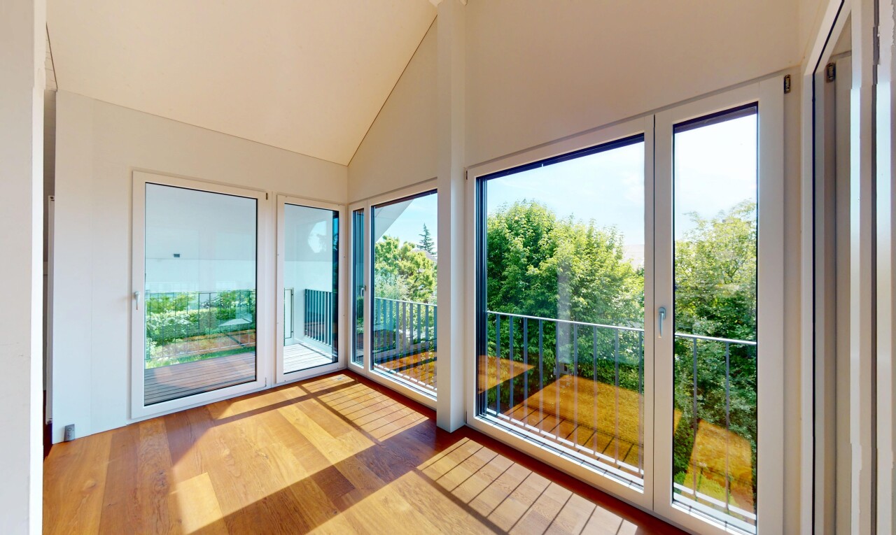 balcon avec inside property, véranda, et balcon