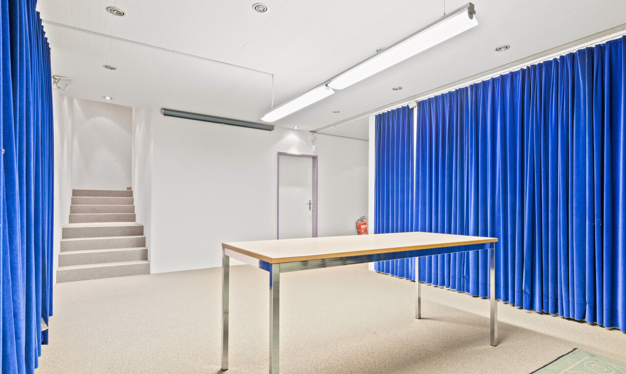 büro mit teppich, carpet, inside community, gipskartonwand, und drywall