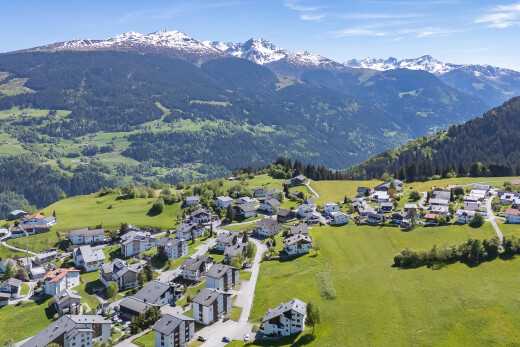 blick auf die berge mit residential view, wohngebietblick, mountain view, blick auf die berge, und day time