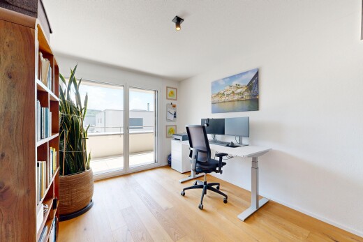büro mit bürobereich, holzfußboden, wood finish floor, gipskartonwand, und drywall