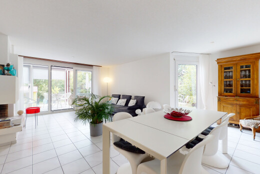 wohn- / esszimmer mit inside property, natürliches licht, natural light, fliesenboden, und tile floor