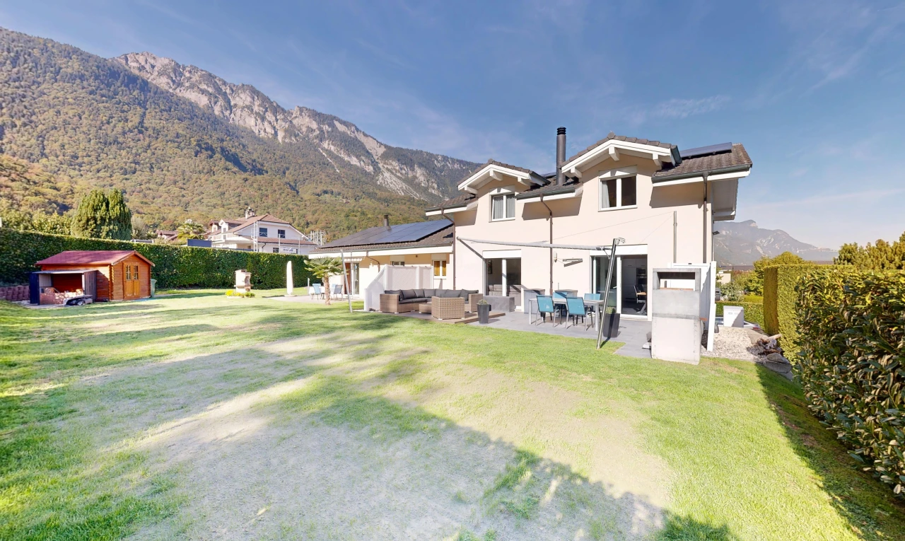 außenansicht mit blick auf die berge, mountain view, terrasse, schuppen, und außenansicht