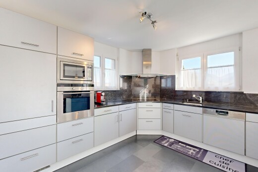 küche mit arbeitsplatten, dark countertops, ofen, dunstabzugshaube, und geschirrspülmaschine