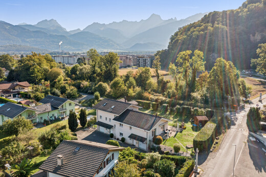 blick auf die berge mit blick auf die berge, mountain view, day time, wohngebietblick, und residential view