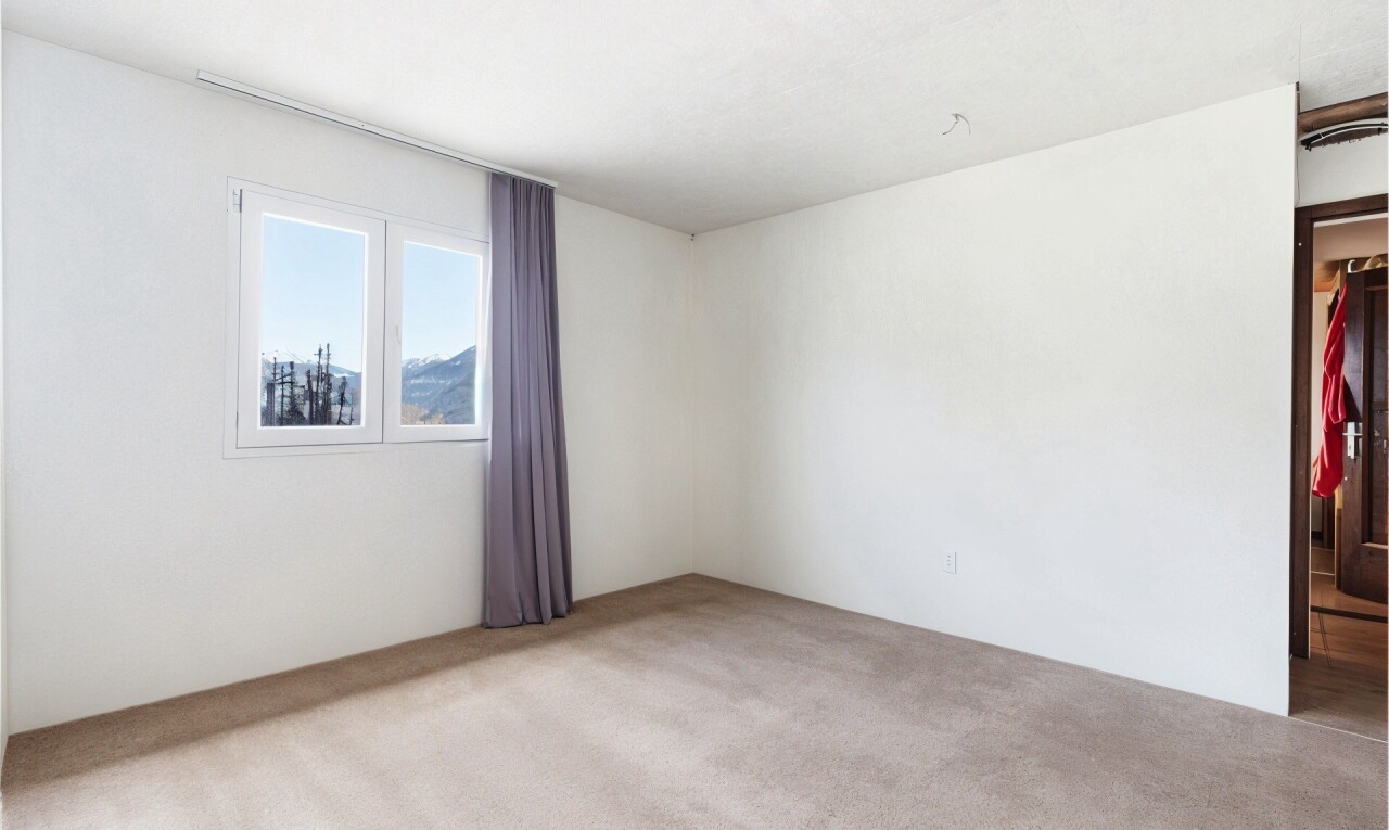 pièce vide avec cloison sèche, drywall, lumière naturelle, natural light, et inside property