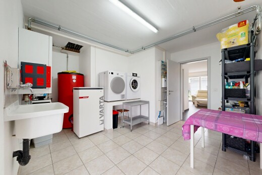 wäschekammer mit light floor, inside property, tumbler, gipskartonwand, und drywall