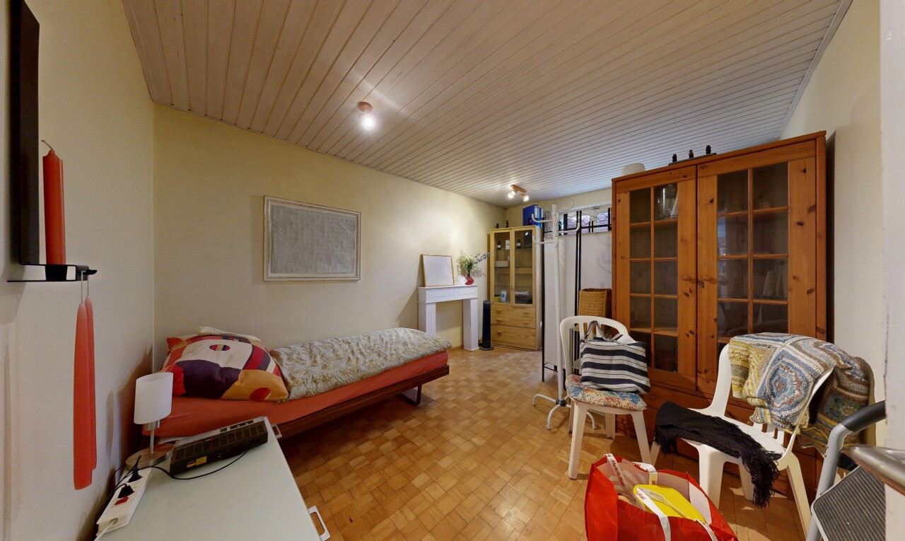 wohnzimmer mit drywall, gipskartonwand, und inside property