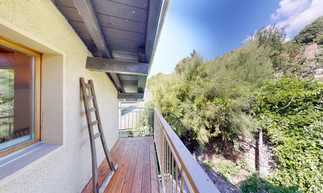 balcon avec from property, balcon, view focus, et day time