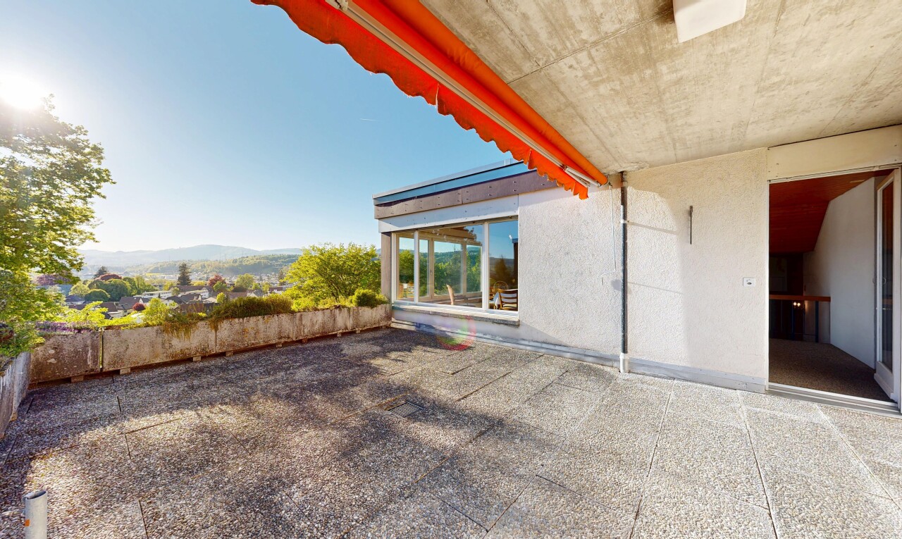 terrasse avec auvent, from property, et day time