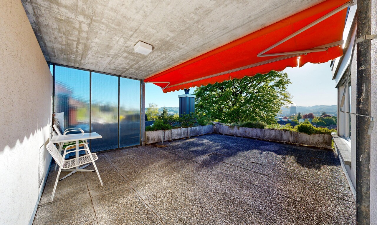 terrasse avec from property, auvent, et day time