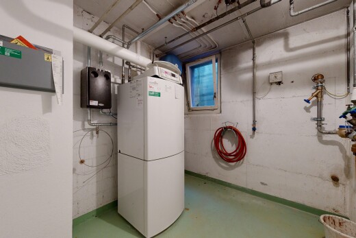 wäschekammer mit concrete floor, inside community, und keller