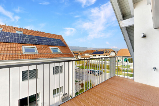 balcony featuring a residential view
