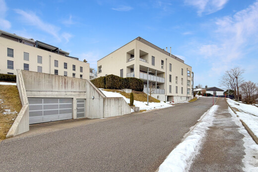 außenansicht mit day time, apartment complex view, und blick auf wohnanlage